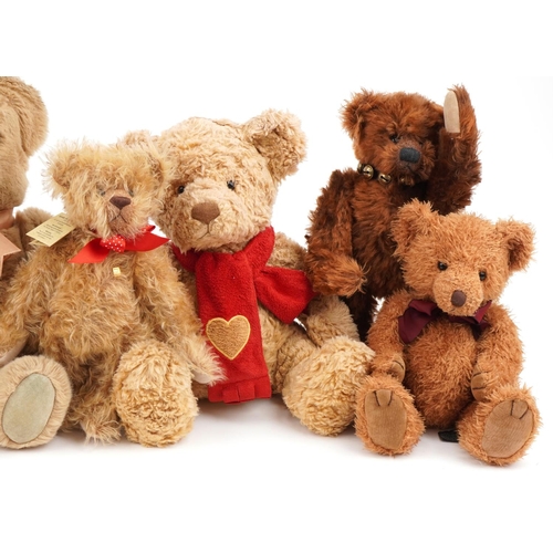 627 - Ten collectable teddy bears with jointed limbs including Merrythought, Grisly, Harrison and Robin Ri... 