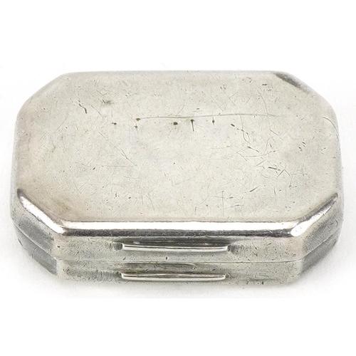 2435 - John Lawrence & Co, George III silver vinaigrette with gilt interior 1815, 3cm wide, 9.3g