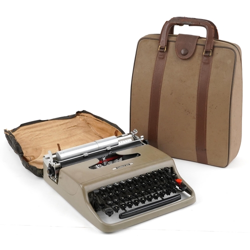 1144 - Vintage Olivetti Lettera 22 portable typewriter