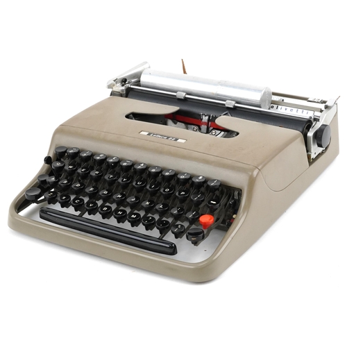 1144 - Vintage Olivetti Lettera 22 portable typewriter