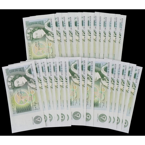 Twenty nine Bank of England one pound banknotes with consecutive numbers, Chief Cashiers J B Page, D H Sommerville and Somerset