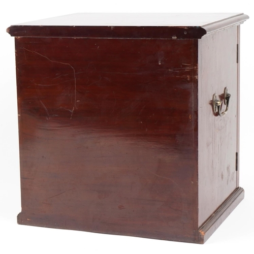 136 - Antique mahogany coin collectors cabinet with a series of twenty pull out lined with green baize, 40... 