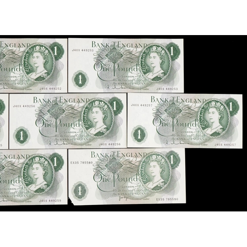 1294 - Nine Bank of England one pound banknotes with consecutive numbers, Chief Cashier Jasper Hollman and ... 