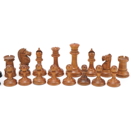 547 - Vintage wooden chess set, the largest pieces each 6.5cm high