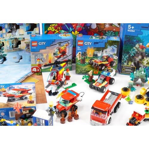 566 - Collection of Lego City construction sets with boxes including numbers 60264, 60319 and 60353