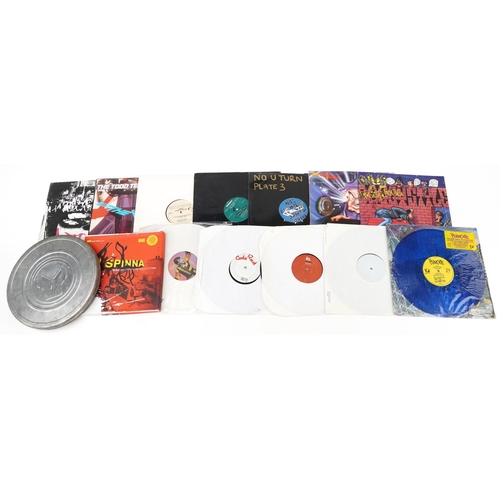 510 - Vinyl LP records including Metal Headz, DJ Spinna, Hip Hop 19, Snoop Dog, Bob Marley and Bizmarkie