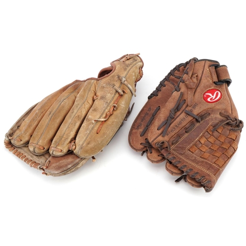 1453 - Two vintage leather baseball pitcher's gloves