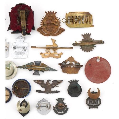 1522 - British and other military interest badges including Air Training Corps, Women's Land Army, Civil De... 