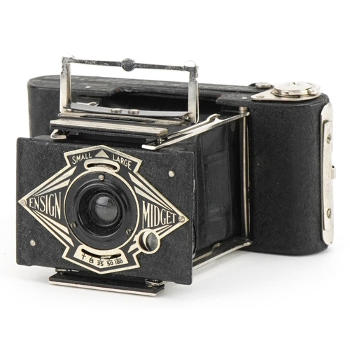 459 - Boxed Ensign Midget camera, 9.5cm in diameter