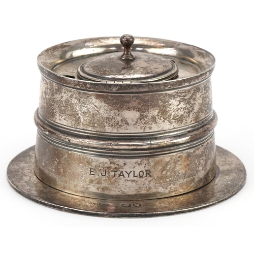 2456 - John Grinsell & Sons, Victorian silver inkwell, 10cm in diameter, 193.3g