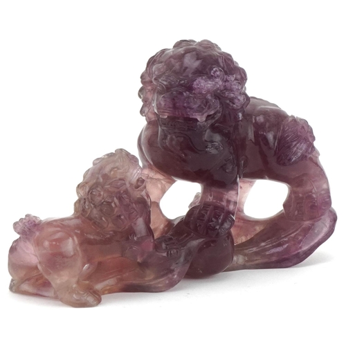 Chinese Fluorite carving of Foo dogs, 9cm wide