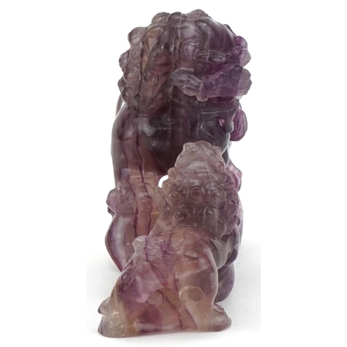 432 - Chinese Fluorite carving of Foo dogs, 9cm wide