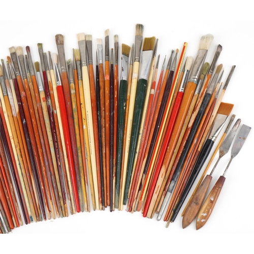 319 - Selection of vintage artist's paint brushes, the largest 39cm in length