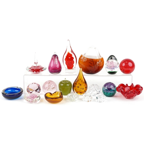 1194 - Art glassware including paperweights and Whitefriars dish, the largest 20cm high