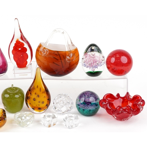 1194 - Art glassware including paperweights and Whitefriars dish, the largest 20cm high