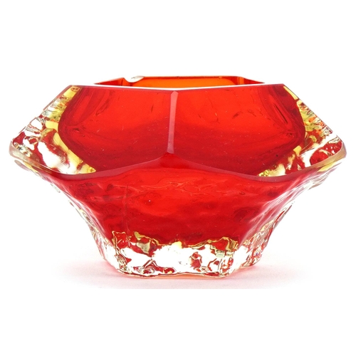 41 - Murano Sommerso bark design glass ashtray, 12.5cm in diameter