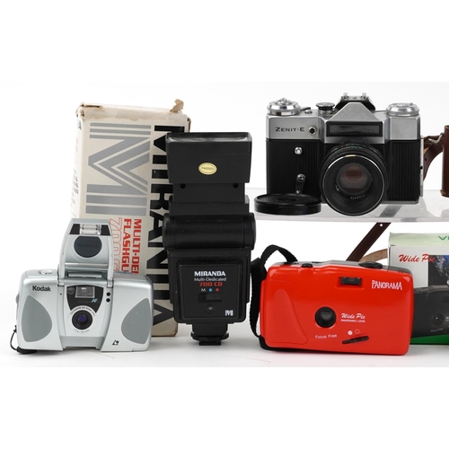 468 - Vintage and later cameras and accessories including Zenit-E, Halina Rolls and Minolta AF25