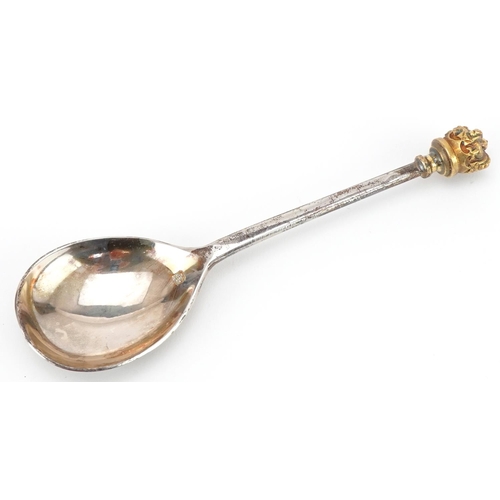 1333 - Boxed commemorative Queen's Silver Jubilee spoon, Mappin & Webb London 1977