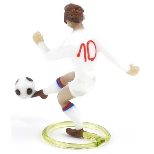 1440 - Football interest boxed glass sculpture of a footballer CSSR-Anglie Mexico 1970 with an associated p... 