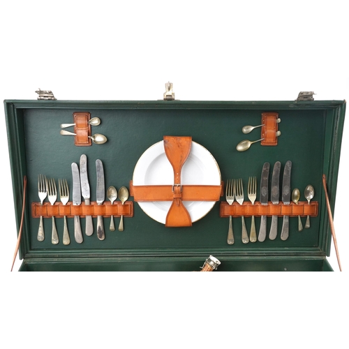 1463 - Motoring interest vintage picnic set with copper kettle, cutlery, plates, metal sandwich tins, ceram... 