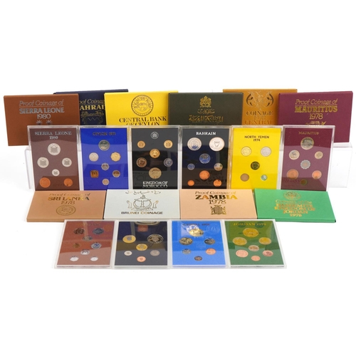 1277 - Ten world coin sets with boxes, some proof, including Kingdom of Jordan 1978, Ceylon coinage 1971, p... 