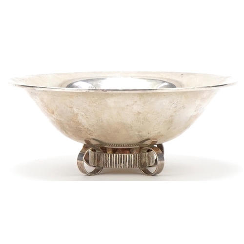 502 - Mueck-Carey Co, Sterling silver Arts & Crafts bowl on ring turned base, numbered 1151 to the base, 1... 