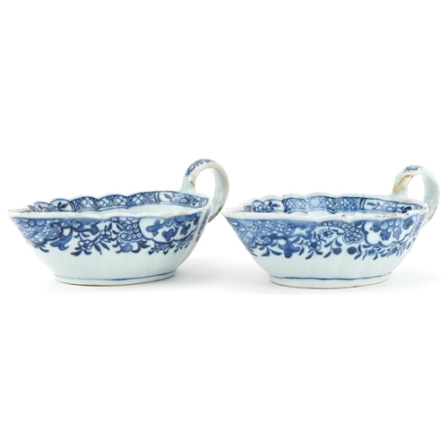 1205 - Pair of 18th century Chinese porcelain sauce boats hand painted in the Willow pattern, each 20cm in ... 