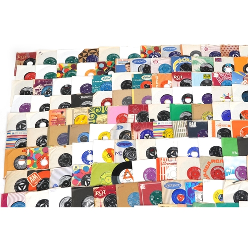 1518 - Large collection of 45rpm records