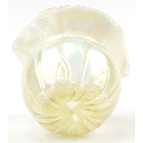 286 - Vaseline glass vase, 12cm high