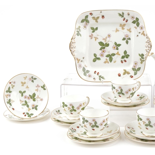 2139 - Wedgwood Wild Strawberry and Meadow Sweet teaware including teapot, milk jug and trios, the largest ... 