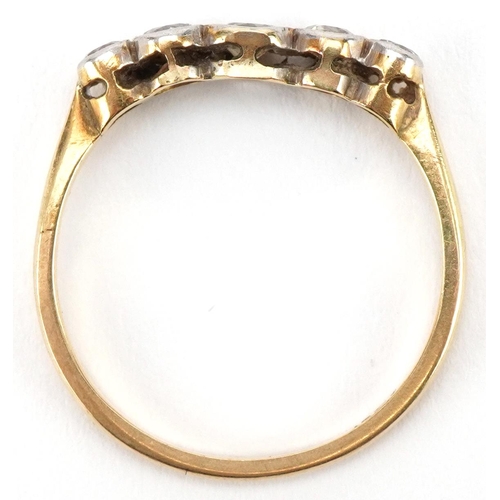 3043 - 18ct gold graduated diamond five stone ring, the largest diamond approximately 3.20mm in diameter x ... 