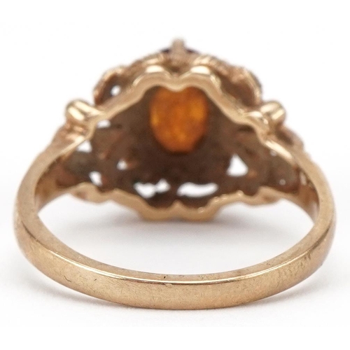 3118 - 9ct gold citrine solitaire ring with naturalistic setting, size N, 3.5g