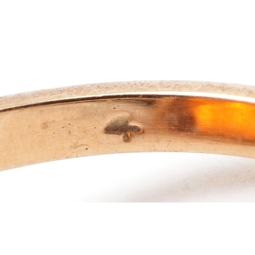 3430 - 9ct gold amber ring, the amber approximately 19.10mm x 14.4mm x 8.80mm deep, size L, 4.9g