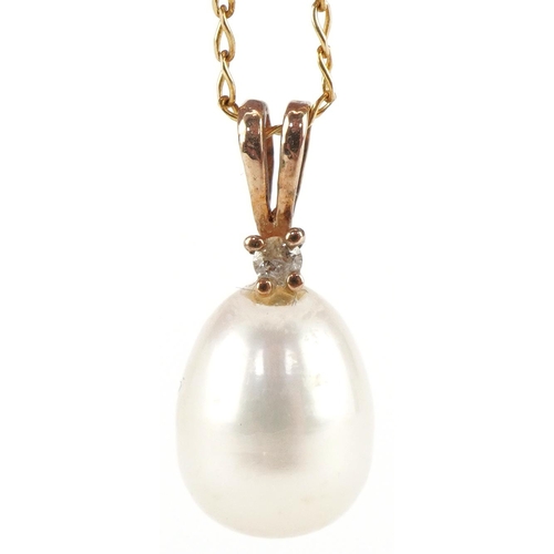 3518 - Cultured pearl and diamond pendant on a 9ct gold necklace, 1.5cm high and 44cm in length, total 1.4g