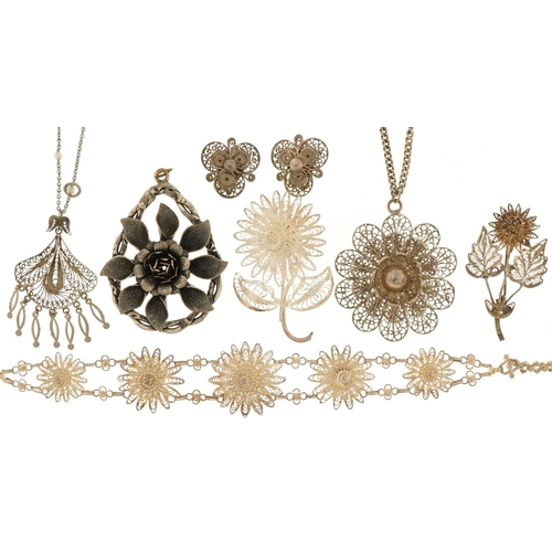 3455 - Vintage and later silver and white metal filigree jewellery including brooches and necklaces, total ... 