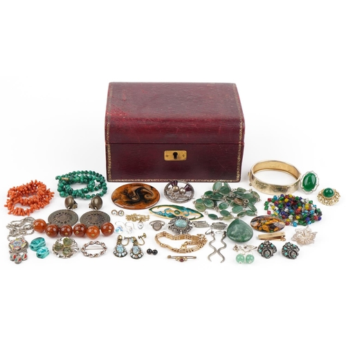 3569 - Antique and later jewellery, some silver, including coral, malachite and semi precious stone necklac... 