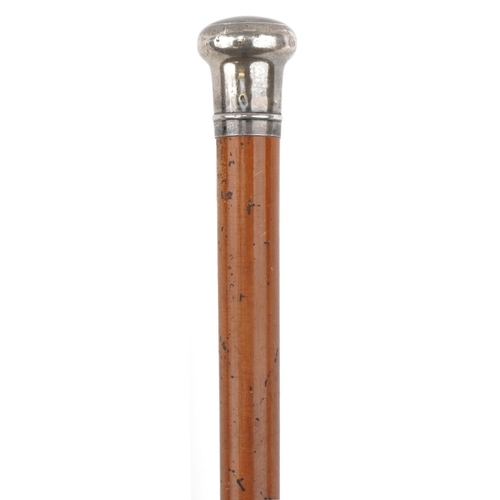 1036 - George V malacca walking cane with silver handle, indistinct maker's mark, London 1920, 80cm in leng... 