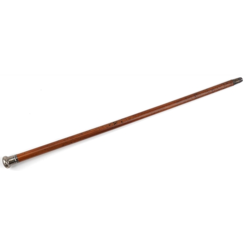 1036 - George V malacca walking cane with silver handle, indistinct maker's mark, London 1920, 80cm in leng... 