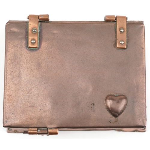 122 - Arts & Crafts copper and wood casket with stylized design and heart shaped catch, 8cm H x 14cm W x 1... 