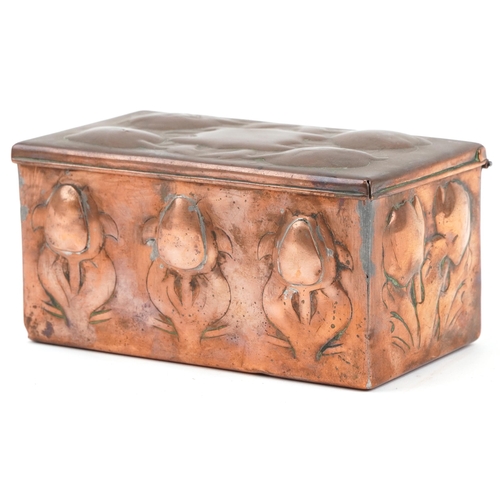 354 - Arts & Crafts copper and wooden box with stylized flowers, stamped Newlyn to base, 8cm H x 15cm W x ... 