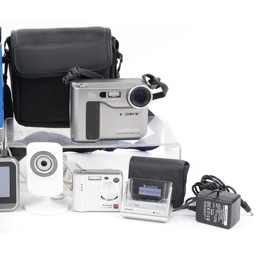 1553 - Electricals including Fujifilm F401 digital camera, Blaupunkt navigation system and a digital photo ... 