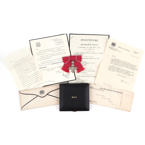 2507 - MBE awarded to Miss Freda Small with investiture at Buckingham Palace Wednesday 25th March 1952, Mis... 