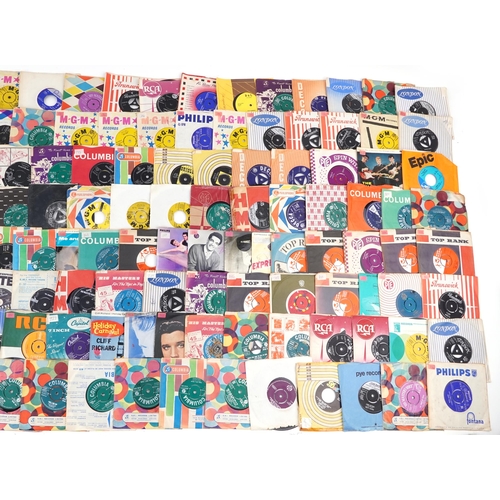 1517 - Large collection of 45rpm records