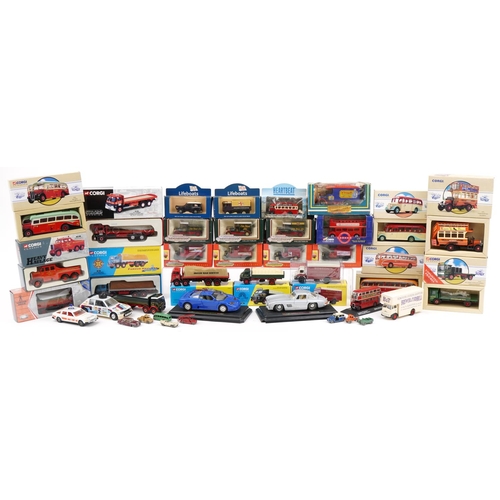 2366 - Large collection of diecast collector's vehicles with boxes, predominantly Corgi