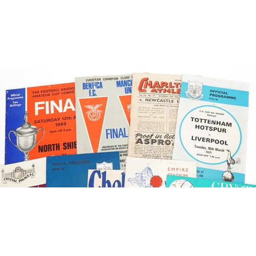 1402 - Football programmes including Charlton Athletic 1948, England versus Wales 1943, Benfica versus Man ... 