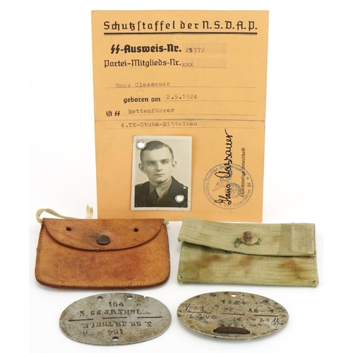 2567 - German military World War II dog tags and identity card