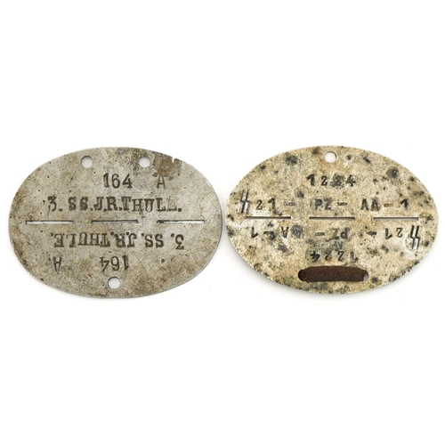 2567 - German military World War II dog tags and identity card