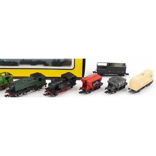 2335 - Collection of Graham Farish N gauge model railway locomotives, tenders and coaches