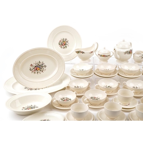 2140 - Large collection of Wedgwood Conway dinner and teaware including teapot, lidded tureen, dinner plate... 