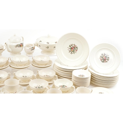 2140 - Large collection of Wedgwood Conway dinner and teaware including teapot, lidded tureen, dinner plate... 